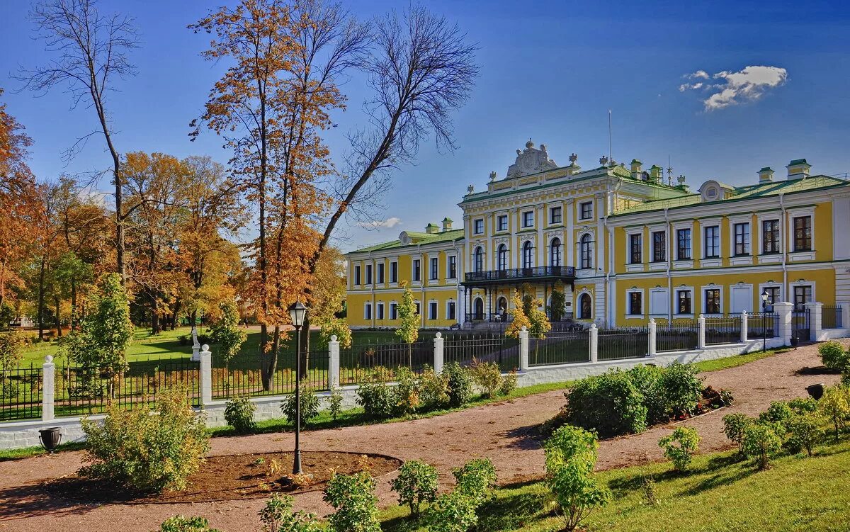 Тверь путевой дворец екатерины ii. Тверской императорский дворец тверь. Путевой дворец тверь. Императорский дворец тверь. Тверской дворец.