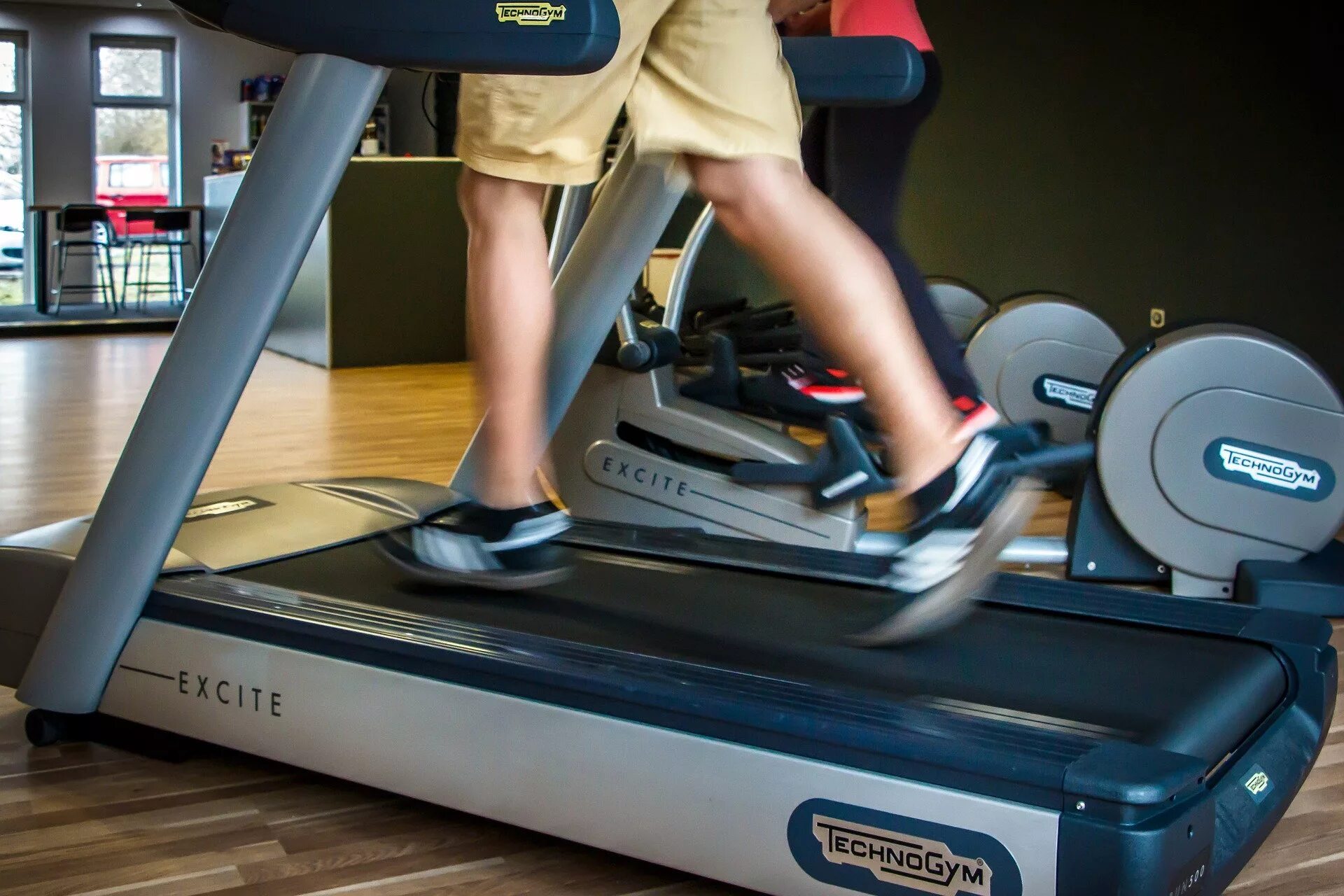 Рейтинг качества беговых дорожек. Беговая дорожка Treadmill. Magnetic Treadmill Sport Беговая дорожка. Беговая дорожка American Motion Fitness Treadmill 8640.