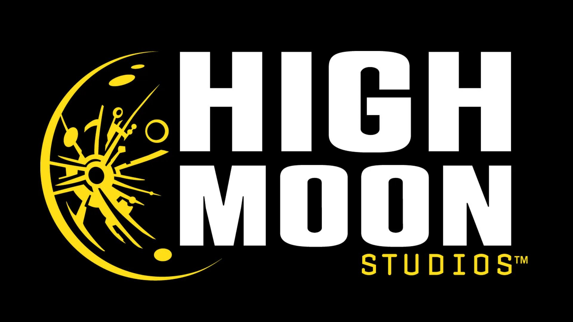 High moon игры. Transformers битва за кибертрон оружие. Moon club лого. Хай мун студиос. High moon studios logo.