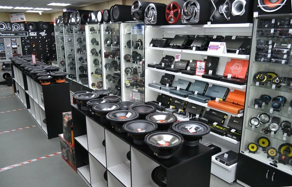 Эпицентр саяногорск. Магазин "эпицентр", красноярский край, г. Некрасова, 31а. Пиценер. Вывеска автозвук автоаксессуары.