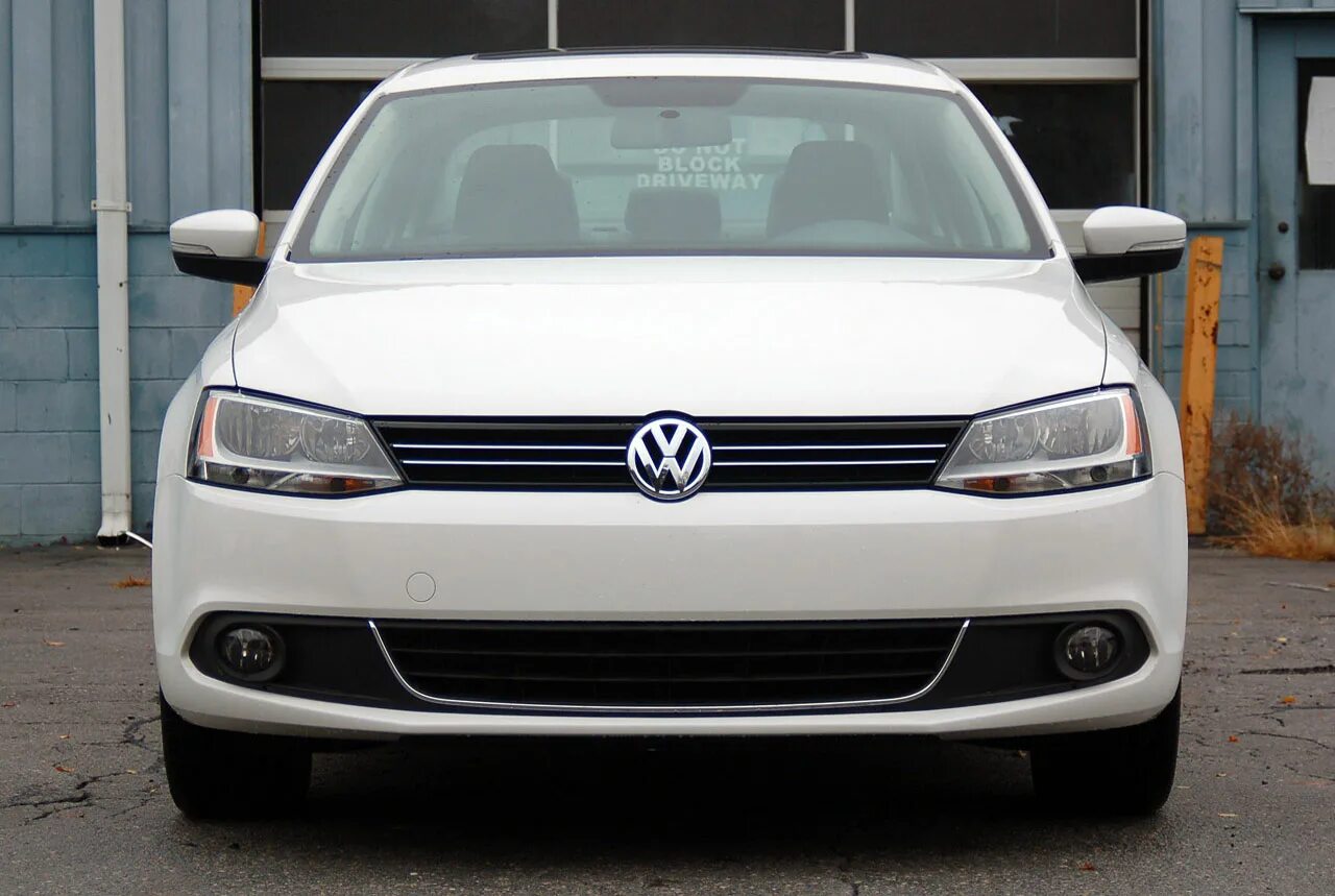 Volkswagen jetta 2011. Фольксваген Джетта 2011. Фольксваген Джетта 2011 года. Фольксваген Джетта 2012 года. Фольксваген Джетта 2011 1.4.