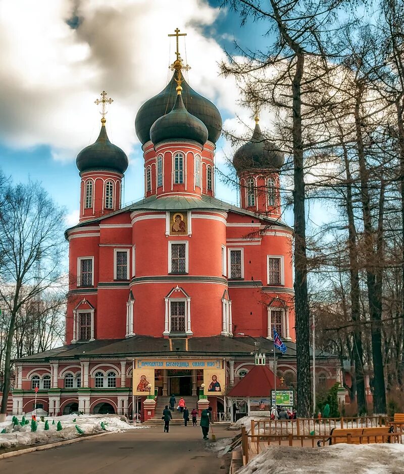 Свято донской монастырь. Церкви Пресвятой Богородицы Донского монастыря в Москве..