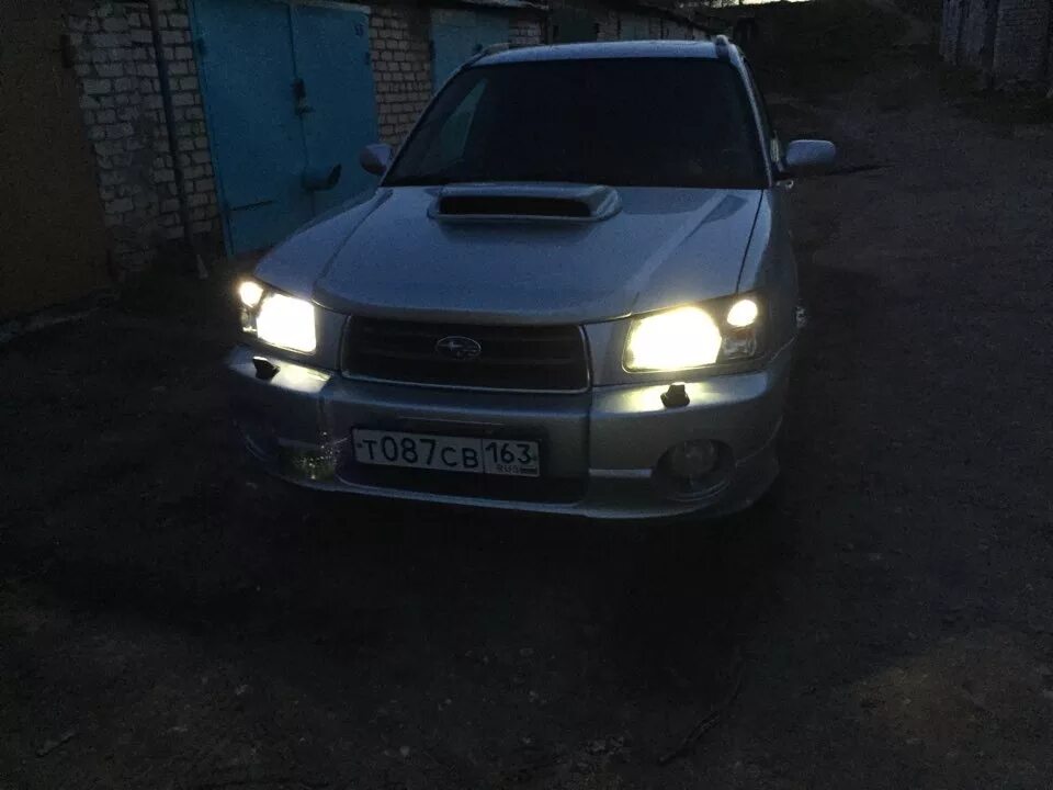 Форестер 2 ксенон. Линзы в фары forester sg. Фары субару форестер sg5. Ксенон на форестер. Установка линз в subaru xv.