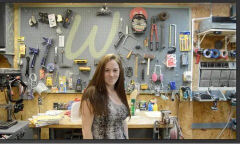 Brye Anne Russillo Tits April Wilkerson Desnudo. 