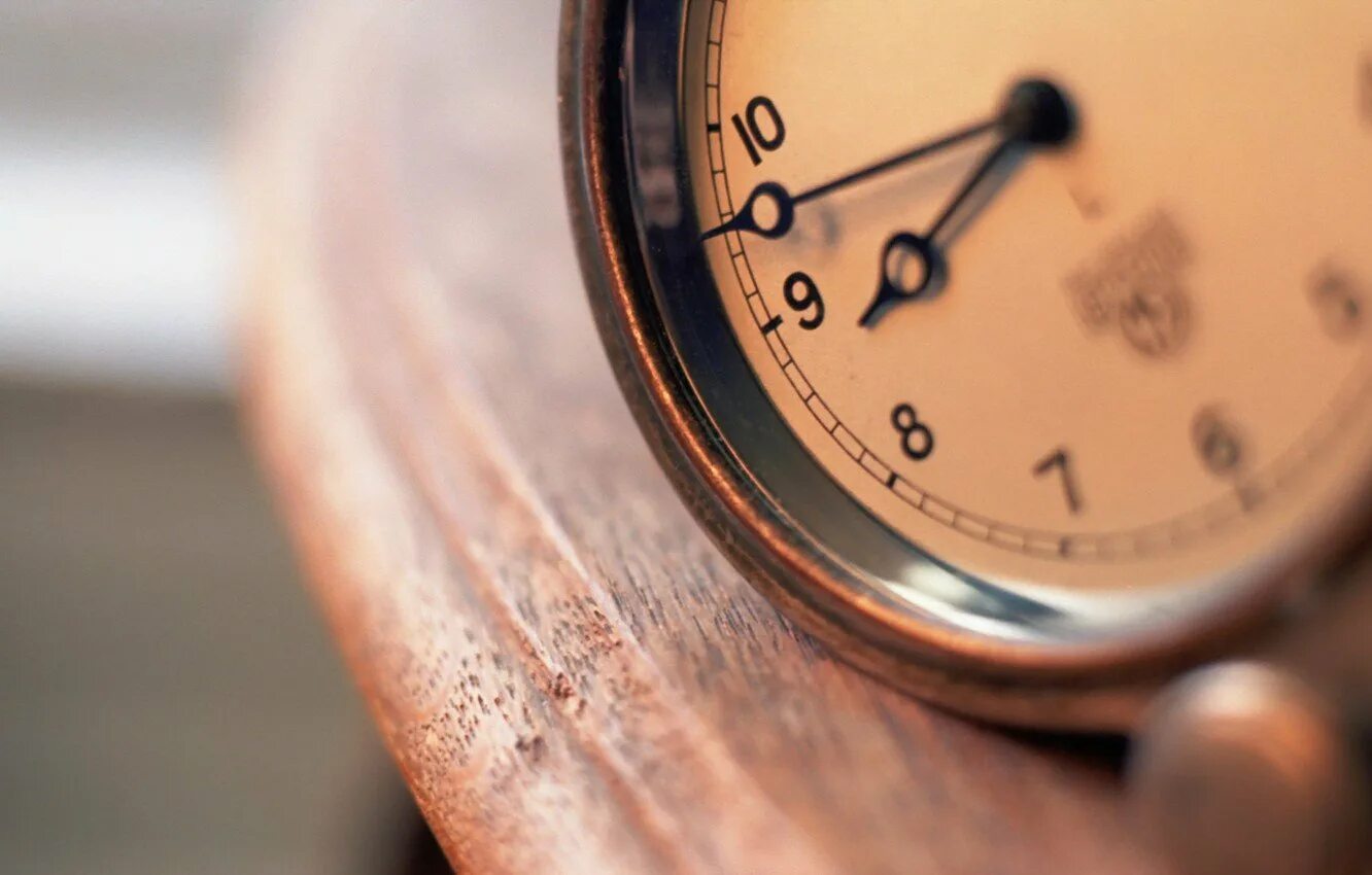 Time час. Часы макро. макросъемка часов. часы размытый фон. часы и время.