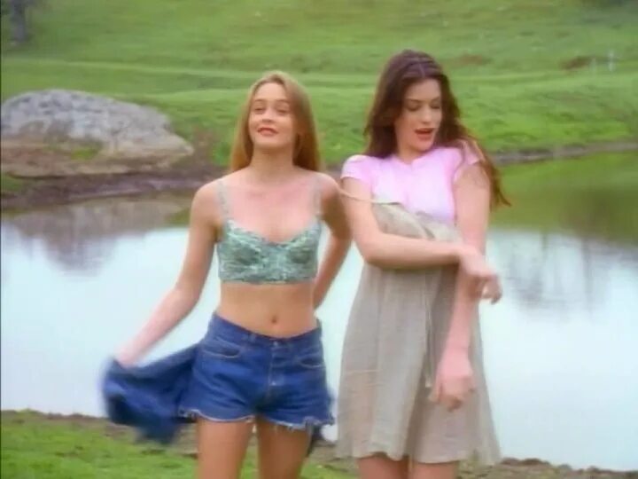 Алисия сильверстоун в клипах aerosmith. Стример twitch alisha12287. Крейзи алиша видео. Алисия сильверстоун crying. Алиша стример.