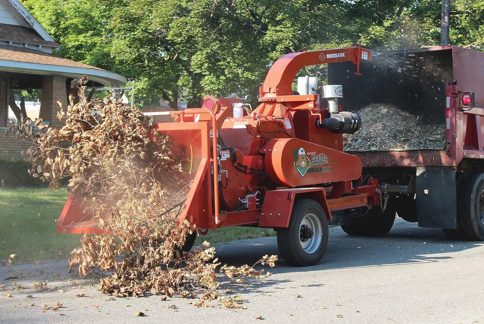 Щепо дробилка fs 19. Измельчитель веток green mech arborist 130, 150. Измельчитель древесных отходов тр 160 рто. Ветки в щепу машина. Ветки в щепу машина.