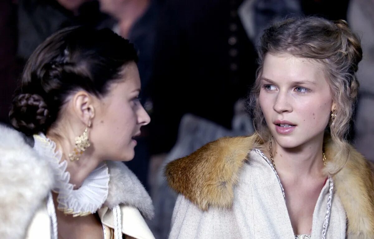 Gunpowder plot. Корона заговора. Заговор против короны. Корона корона перейди на ворону ворона к гнезду. Заговор против.