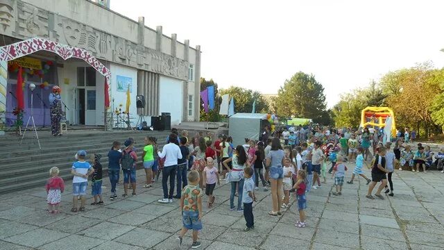 Село Крымское Сакский район. Веселовка Сакский район. Крымское Сакский район садик. Село Веселовка Сакский район. Погода крымский ростовской области