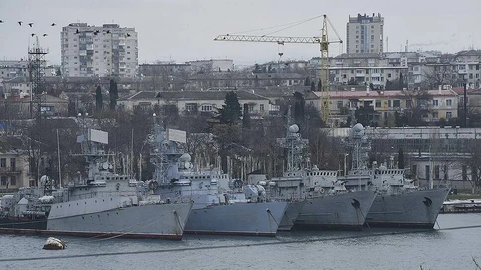 Украинские корабли в Стрелецкой бухте.