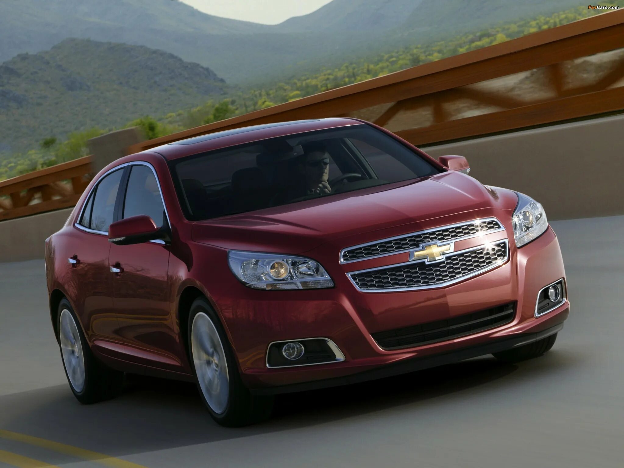 Шевроле чья страна. Chevrolet Malibu 2012. Chevrolet Malibu 2013. Chevrolet Malibu 2011. Шевроле Малибу 2010.