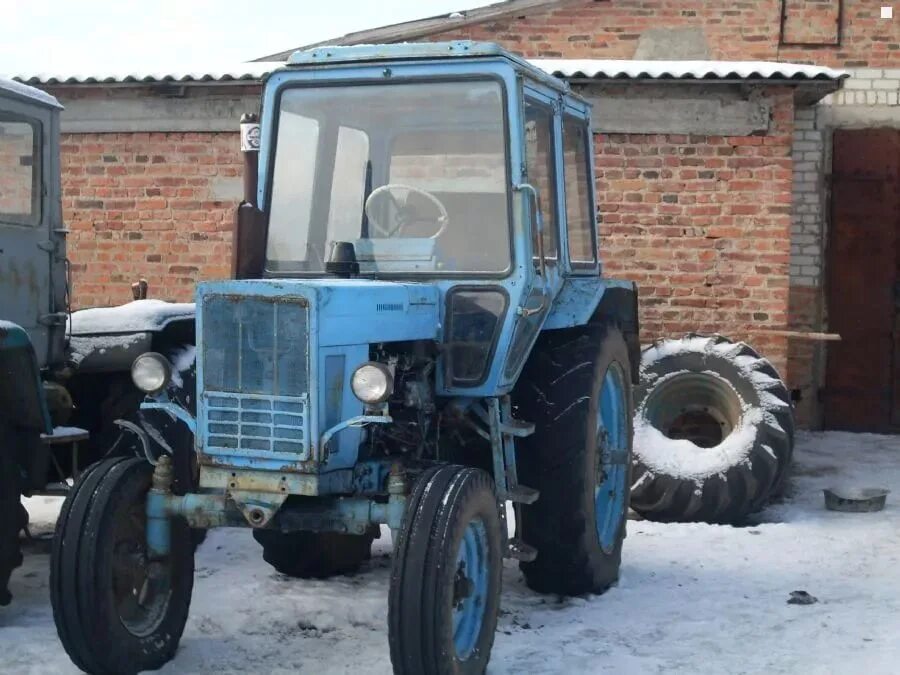 Трактора б у оренбургская область. Трактор МТЗ 80 желтый. Трактор МТЗ 80 Л 1989 года. МТЗ-80 трактор 1993. Трактор МТЗ 80 С большой кабиной.