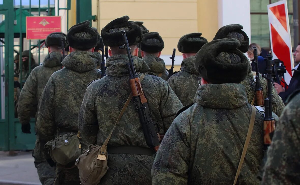 Отправят ли войско украине. Российские военные. Военные Украины. Российская армия. Русские военные на Украине.