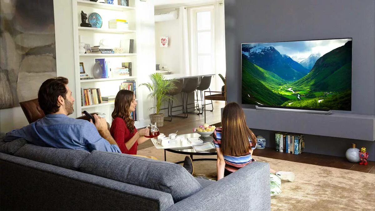 Philips 58pfl9956h/12. Телевизор. Бытовой техники телевизор. Перед телевизором. Самый бесплатный телевизор.