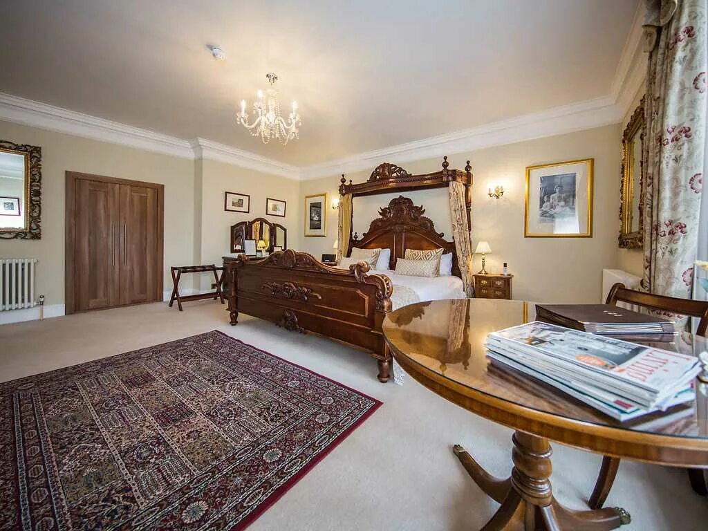 Hall bedroom. Raynham Hall.