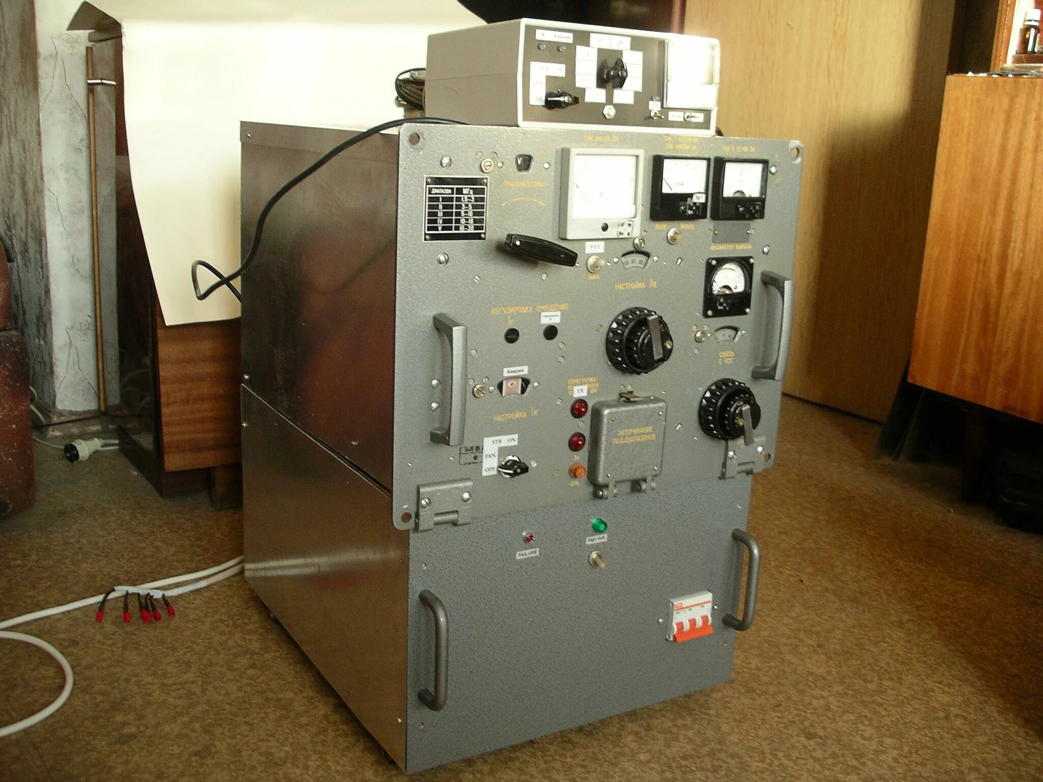 Ум р 140. Кв усилитель р-140. аппаратура р 140. зас аппаратура связи т-600.