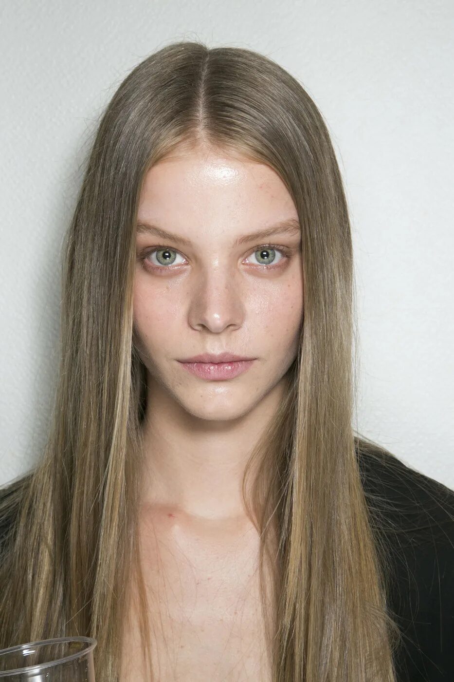 алиса басова симферополь. пепельн русыйцвет волос. натуральный русый цвет волос. пепельный миллиривинь. натуральные русо пепельные волосы.