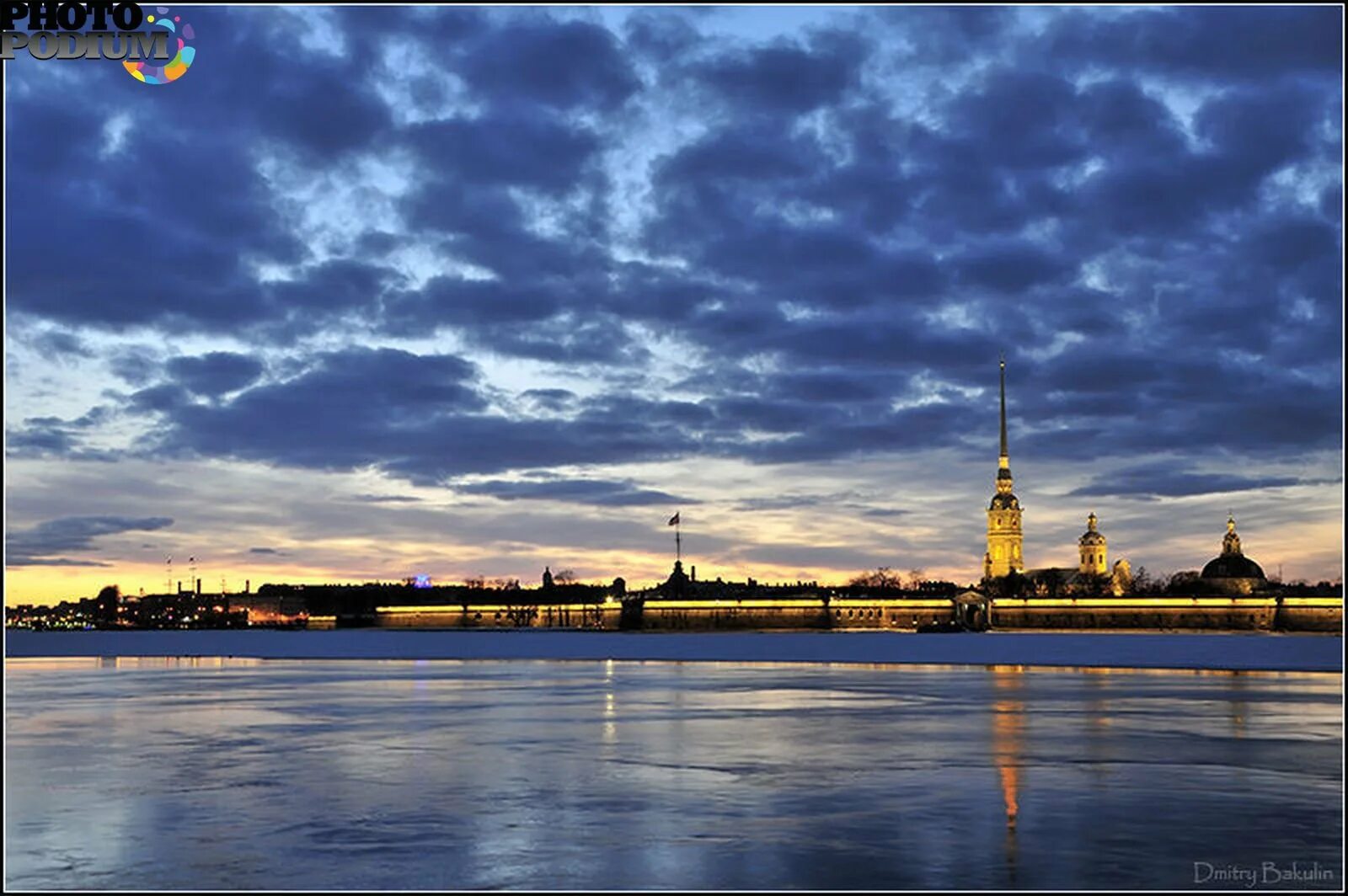 Небо питера. Санкт-петербург небо. небо петербурга. облака над санкт петербургом. красивое небо над петербургом.