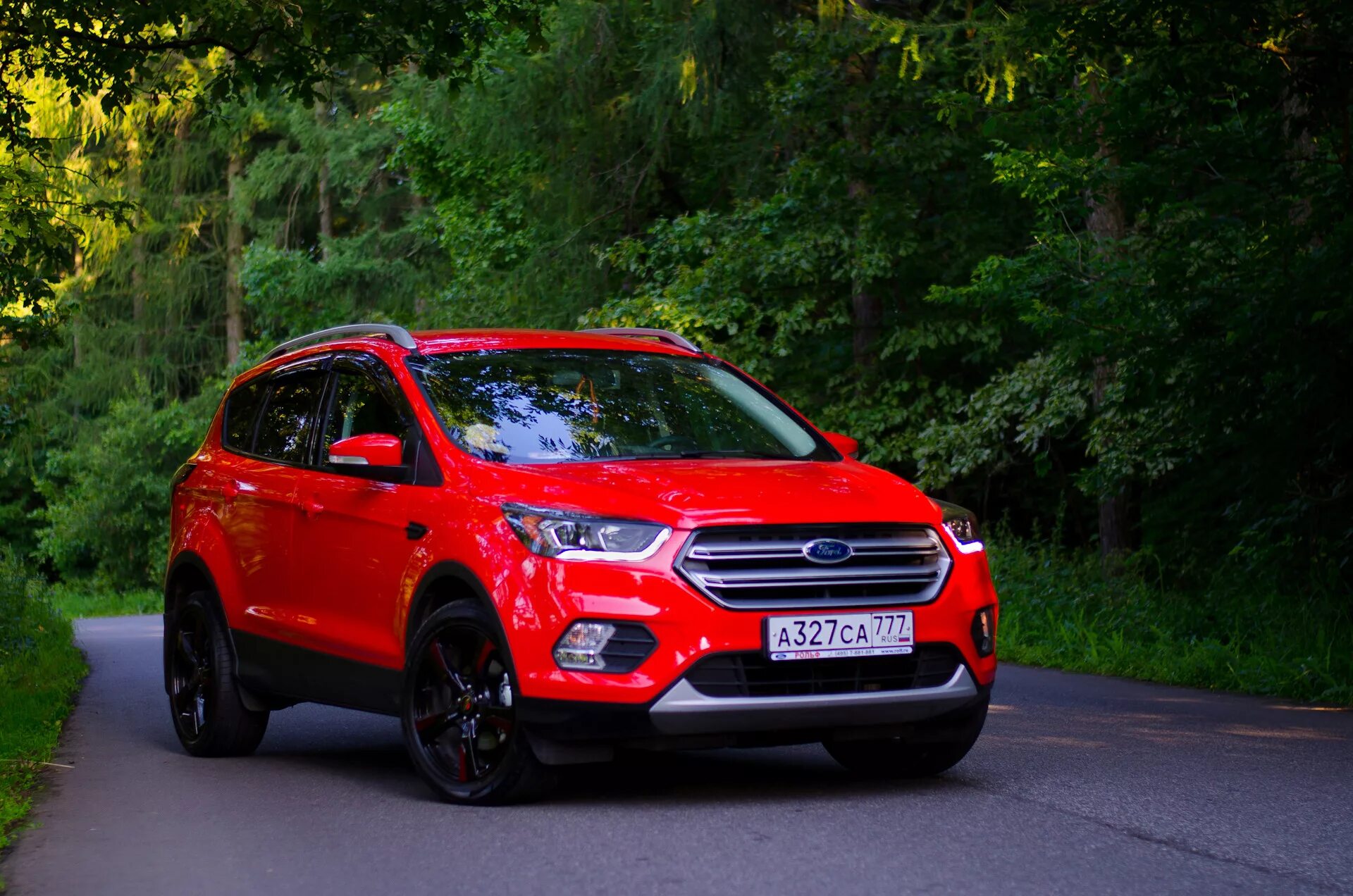 Форд Куга 2 красный. Ford Kuga 2 2019. Форд Куга 2017. Ford Kuga 2 красная.