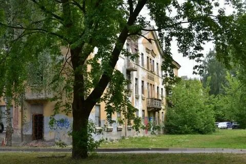 Революционная 12