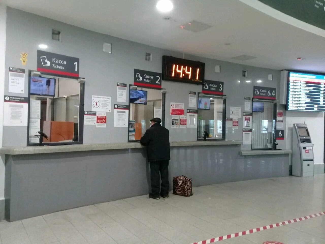 Жд кассы усинска. Кассы железнодорожных билетов. Ж/д вокзал города печоры. Жд станция тымовск. Авиа жд кассы.
