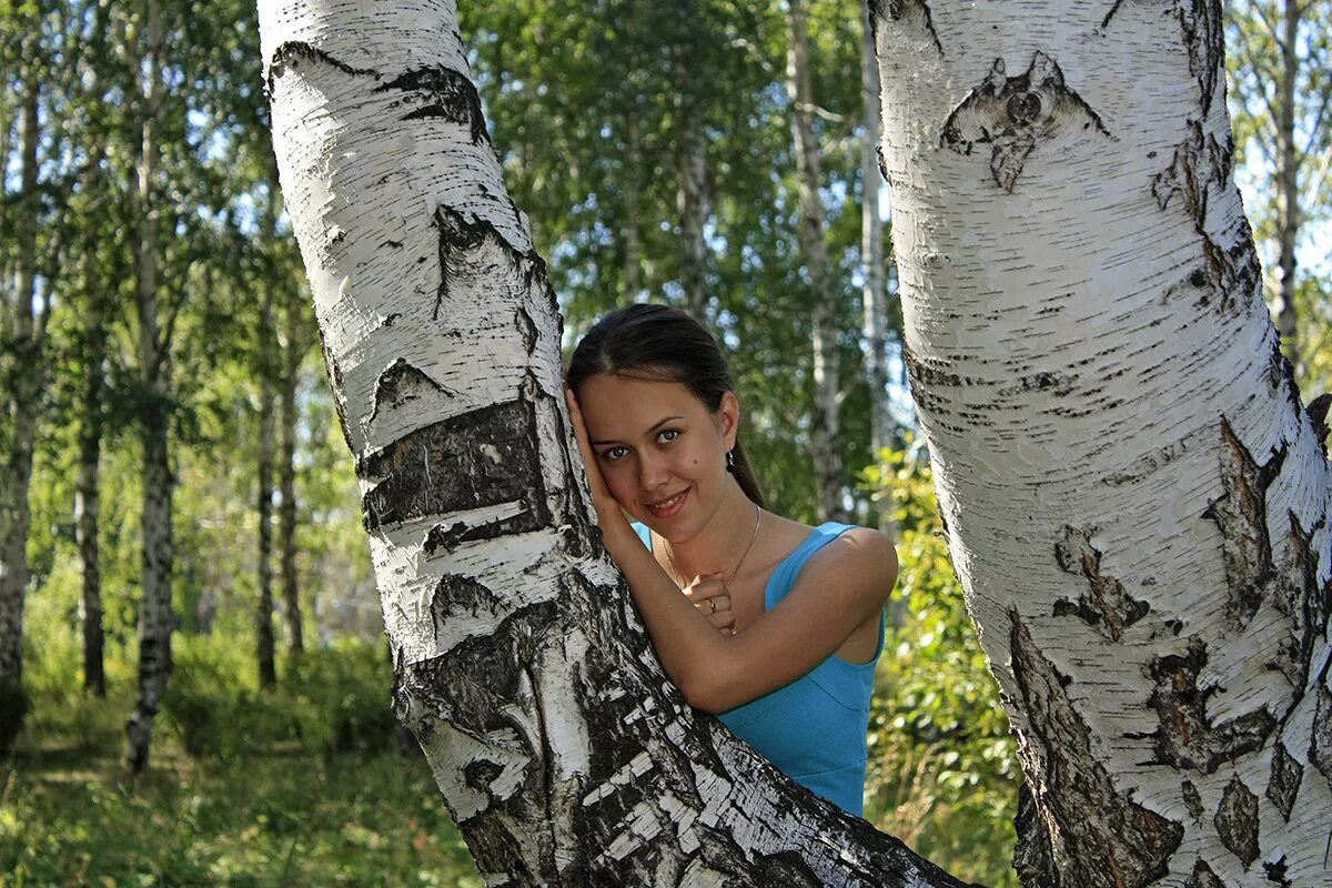 Девушка среди берез. Алёна наганцева aljena a. Девушка у березы. Фотосессия в березах. Высокую стройную красивую березу напоминала мне она.