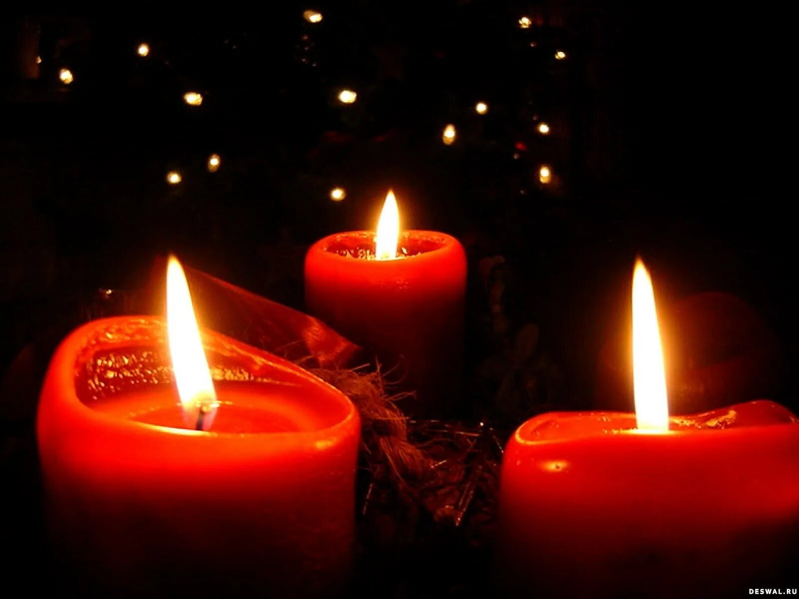 Поминальная свеча. Свеча памяти. Траурная свеча. Свеча скорби. Поминальная свеча памяти