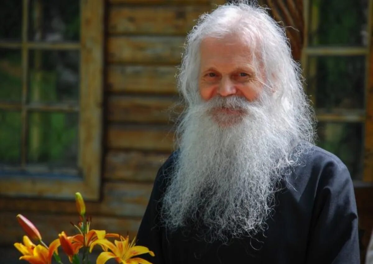 Духовник патриарха. Монахи беседуют афон силуан афонский. Православные цитаты. Старец иосиф исихаст афонский. Лев оптинский.
