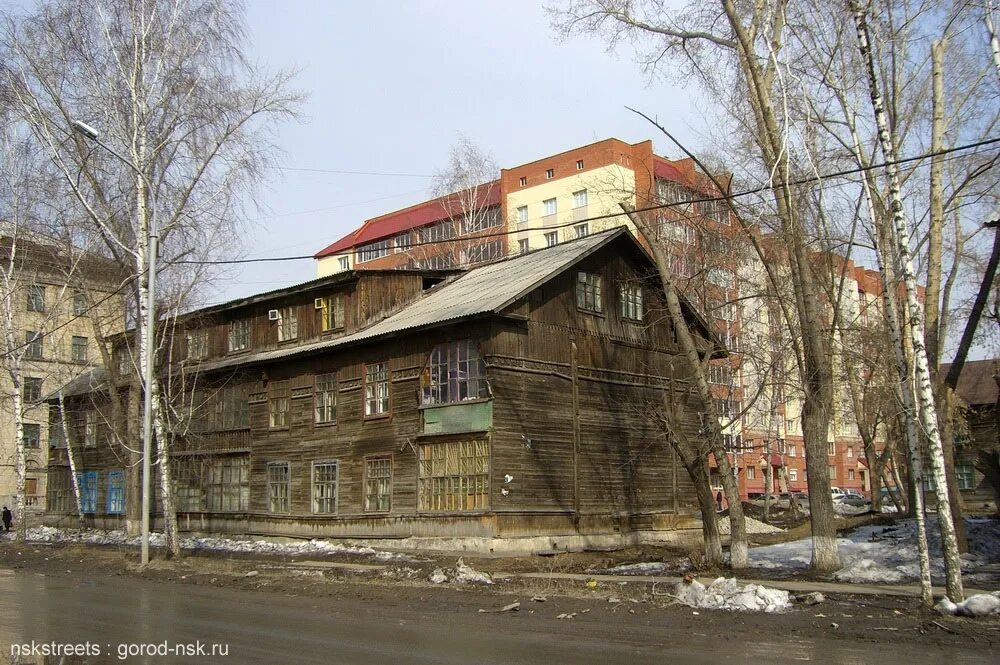 Новосибирск ул серафимовича. Ул Серафимовича Новосибирск. Серафимовича 5 Новосибирск. Новосибирск ул Серафимовича 32. Дом Серафимовича 11 Новосибирск.