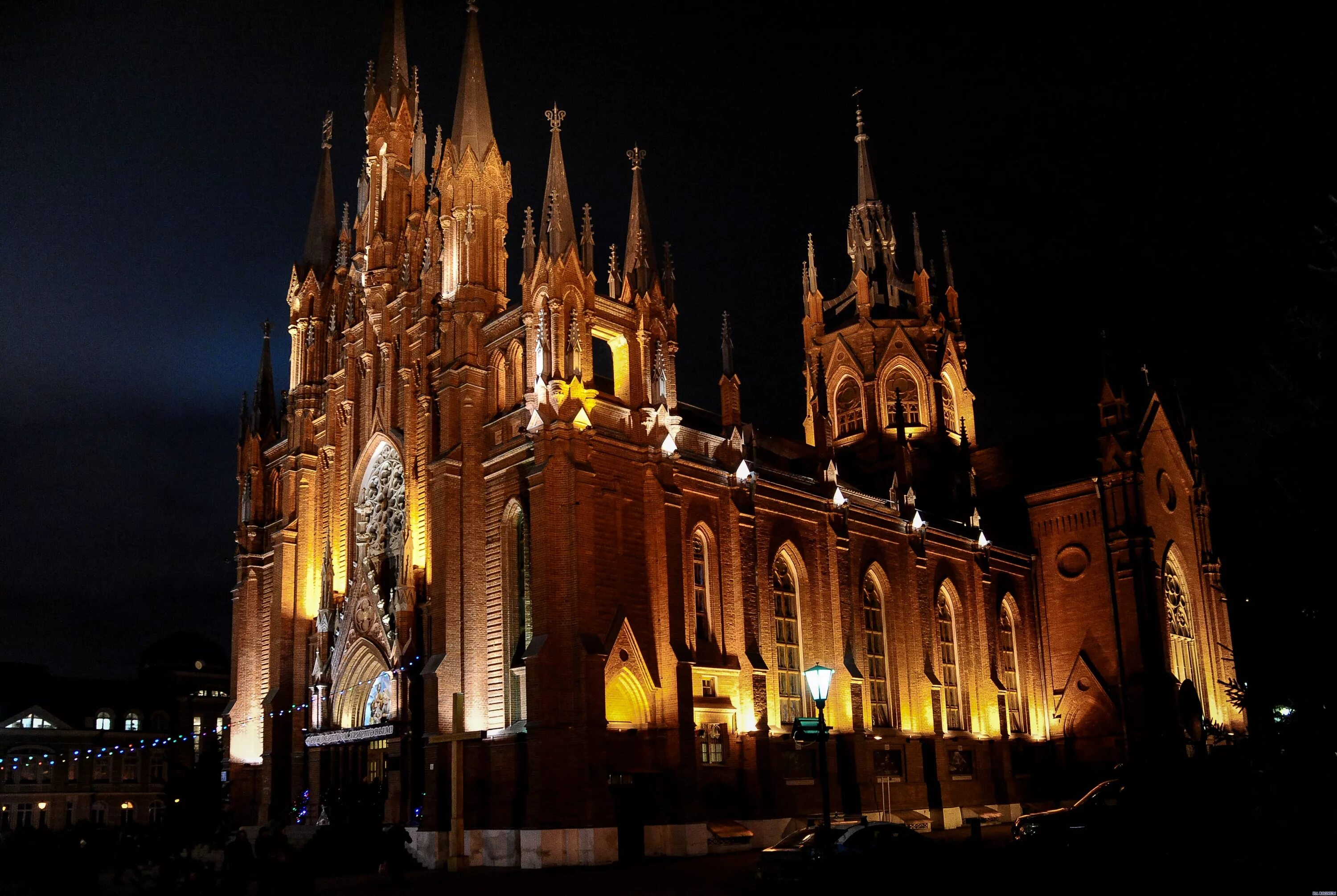 Алтари костелов каунаса. Католическая церковь костел. Храмы католицизма в россии. Римско-католический кафедральный собор в москве. Католические костелы в россии.