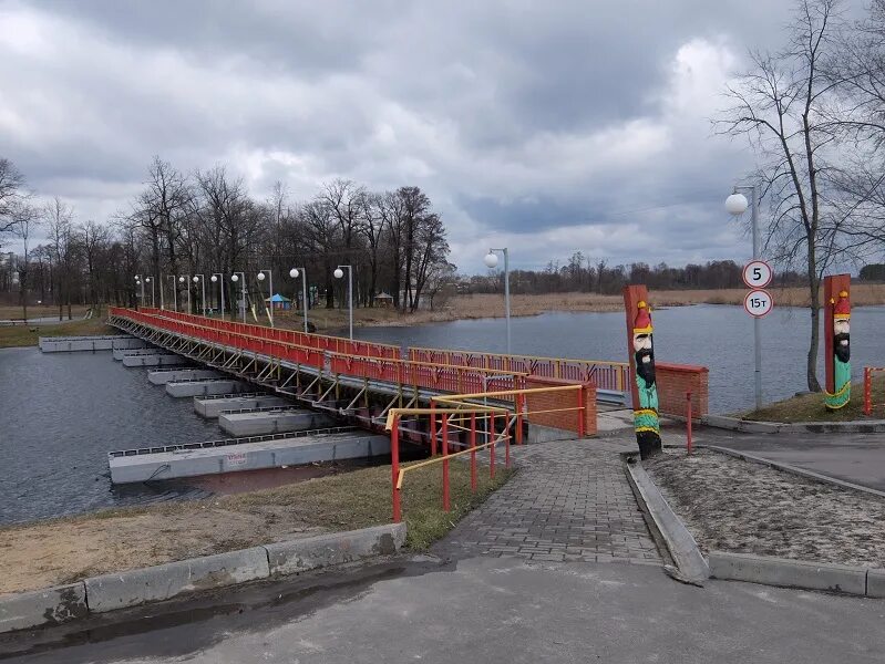 Уровень воды в реке ипуть в добруше. Добруш мосты. Набережная Добруш. Река крупка Добрушский район. Добруш Белоруссия.