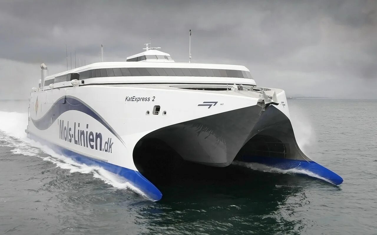 корабль balearia. высокоскоростные паромы. Austal. скоростные катамараны austal. Express паром.