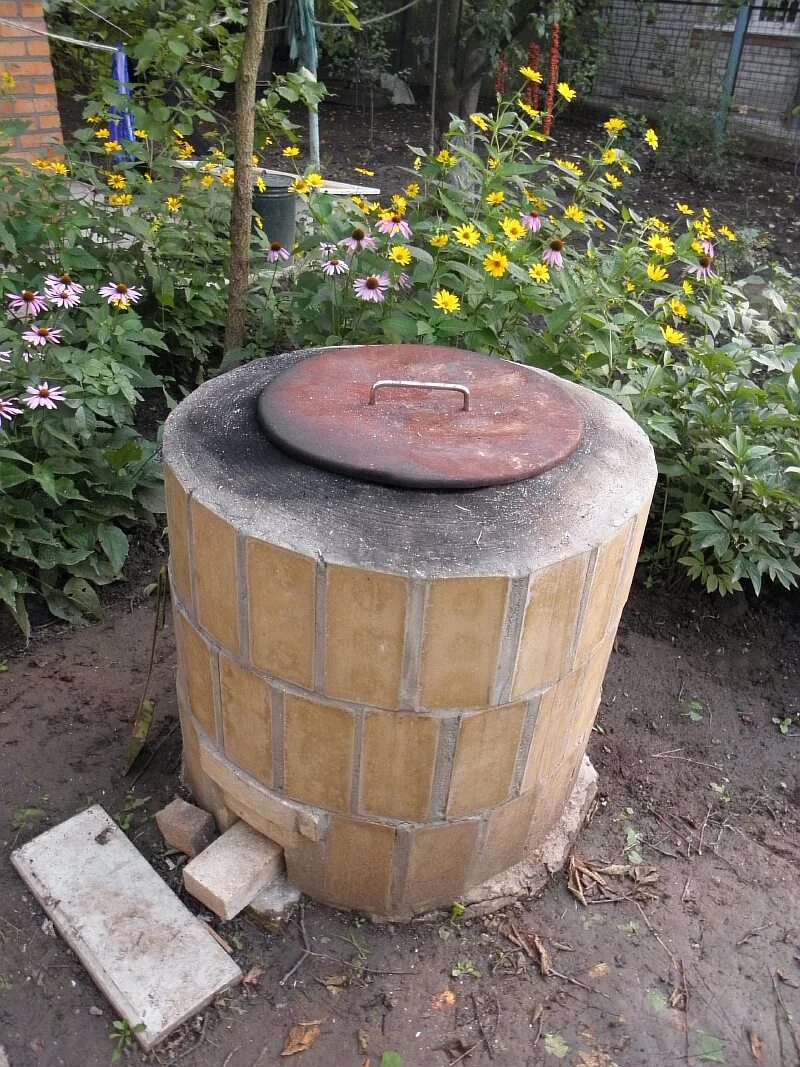 тандыр из шамотного кирпича ша-104. тандыр из кирпича м200. земляной тандыр. как сделать тандыр. земляной тандыр.