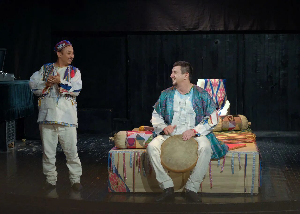 Плутни скапена спектакль райкина актеры. Спектакль осенние. Осенняя соната театр современник. Спектакль осенние. Осень в спектакле.