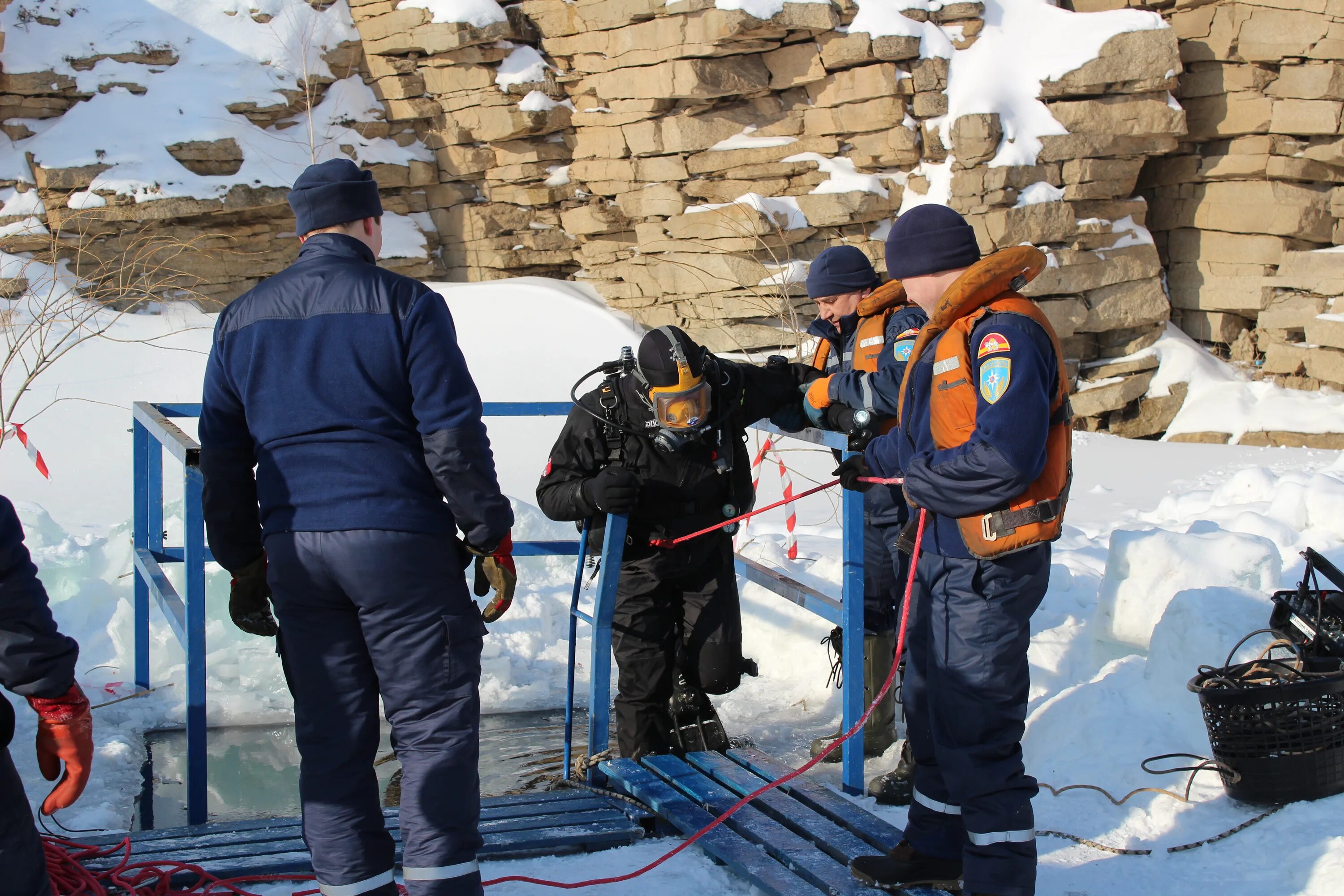 Гу ур "поисково-спасательная служба удмуртской республики". Руководитель спасательной службы. Руководитель спасательной службы. Аварийно-спасательная служба. Профессиональные аварийно-спасательные формирования.