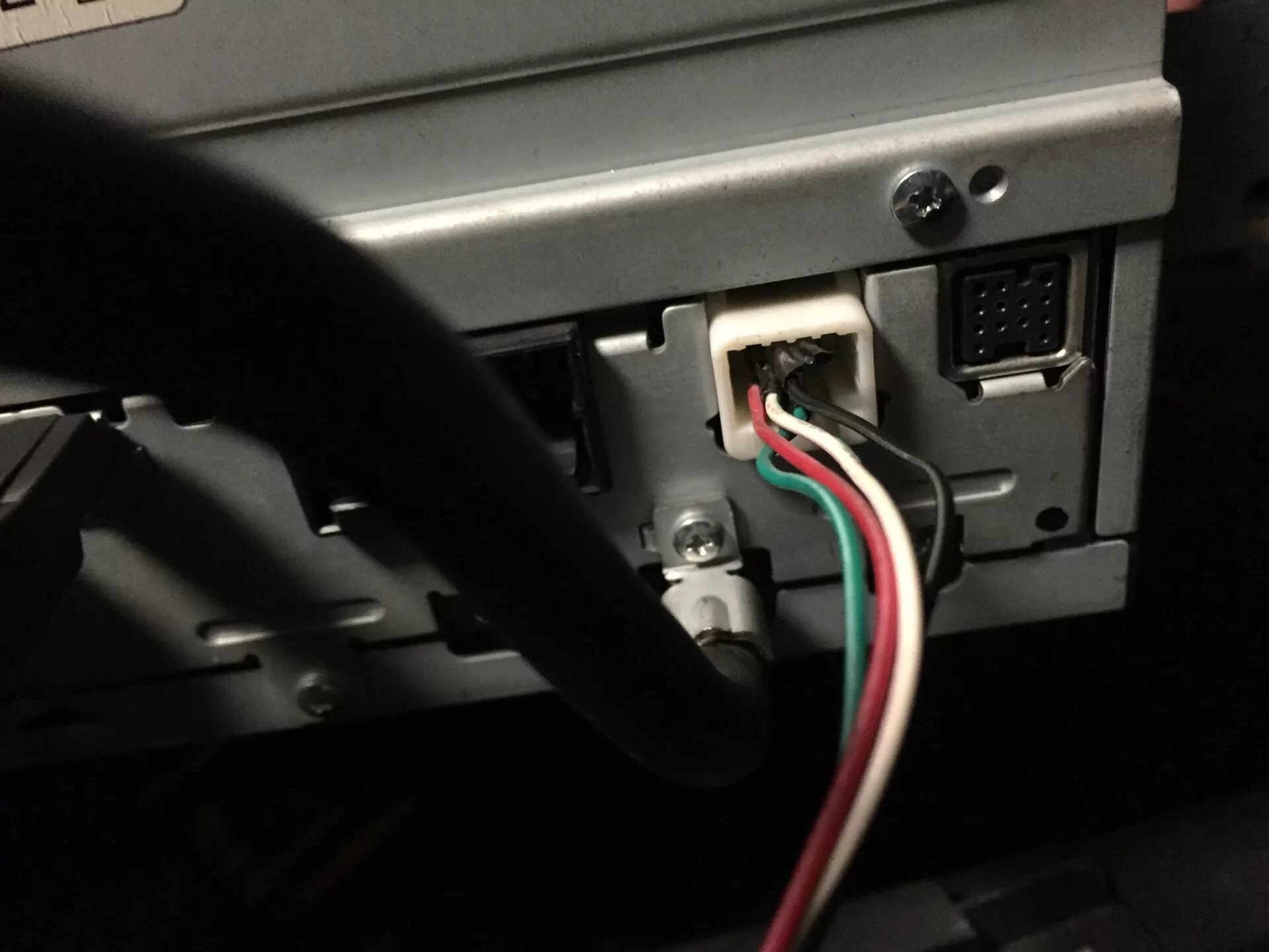 Подключить андроид через аукс. Mcintosh 4025i-b aux разъем. aux на магнитолу macintosh. есть гнездо аукс в штатной магнитоле субару легаси 2006г. замыкают аукс ноутбук.