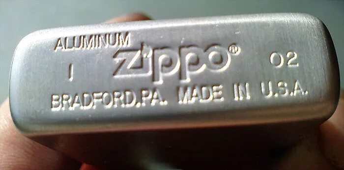 Как отличить zippo. Маркировка зажигалок зиппо. Паленые зиппо. Оригинальный зиппо донышко.