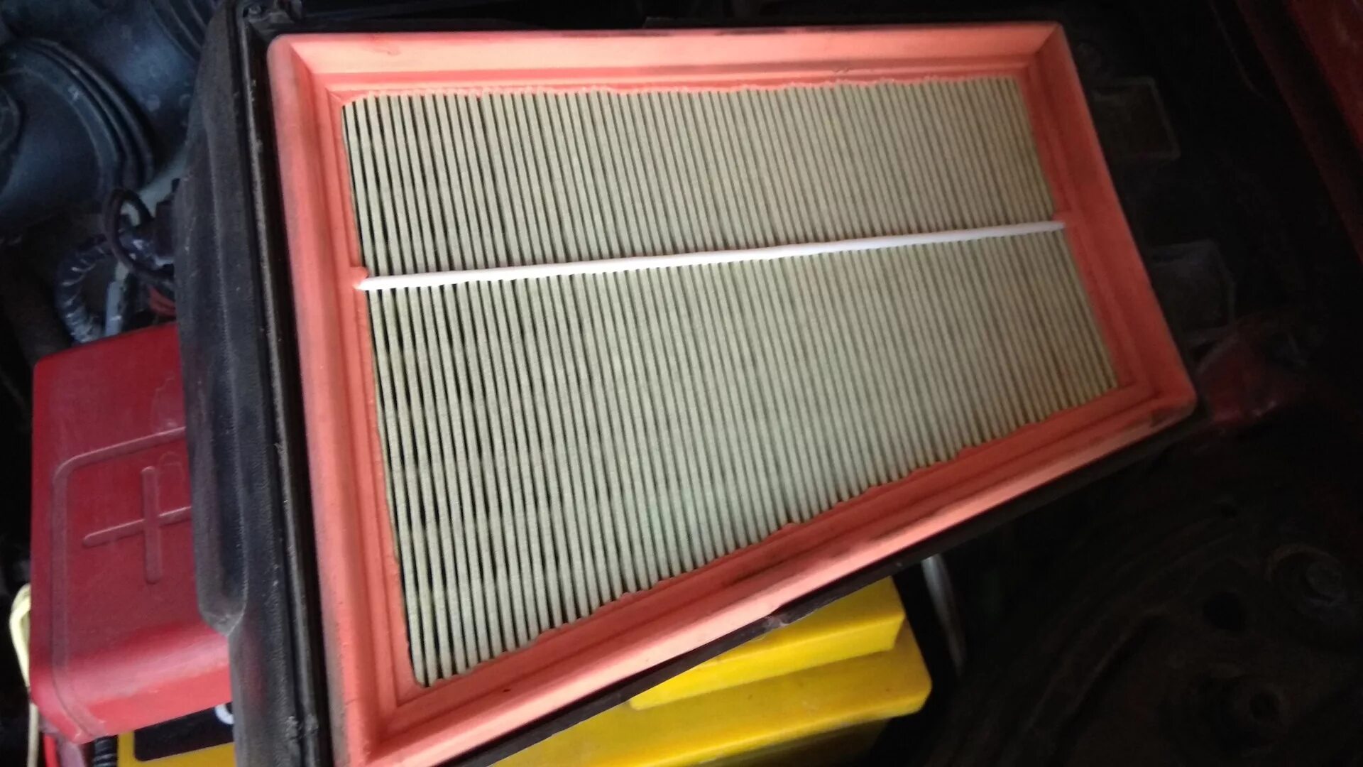 6. Воздушный фильтр рено меган 2. Замена воздушного фильтра рено меган 2. Рено megane 2 фильтр воздушный. Фильтр gb 9708.