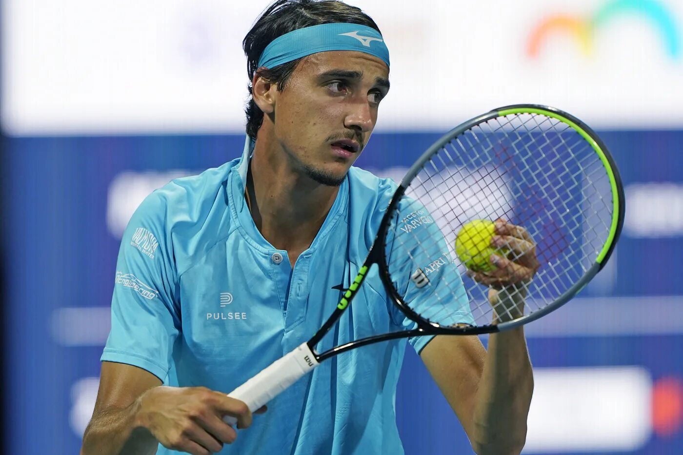 Лоренцо сонего. Лоренцо сонего теннисист. теннисист lorenzo sonego atp atp tennis player. лоренцо сонего поражение.