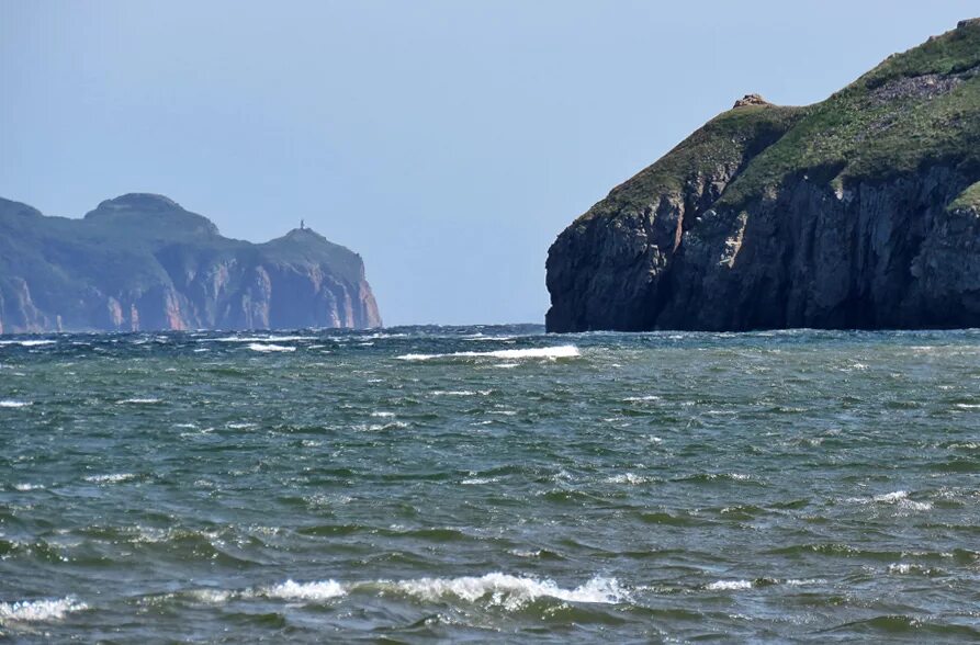 Утес лихой кильдин. Остров 17. Уссурийский залив остров попова. Канны форт сент маргерит. Арка дарвина.