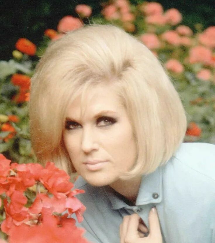 Дасти спрингфилд. Dusty springfield в молодости. дасти спрингфилд и тедда брачи. дасти спрингфилд популярные.