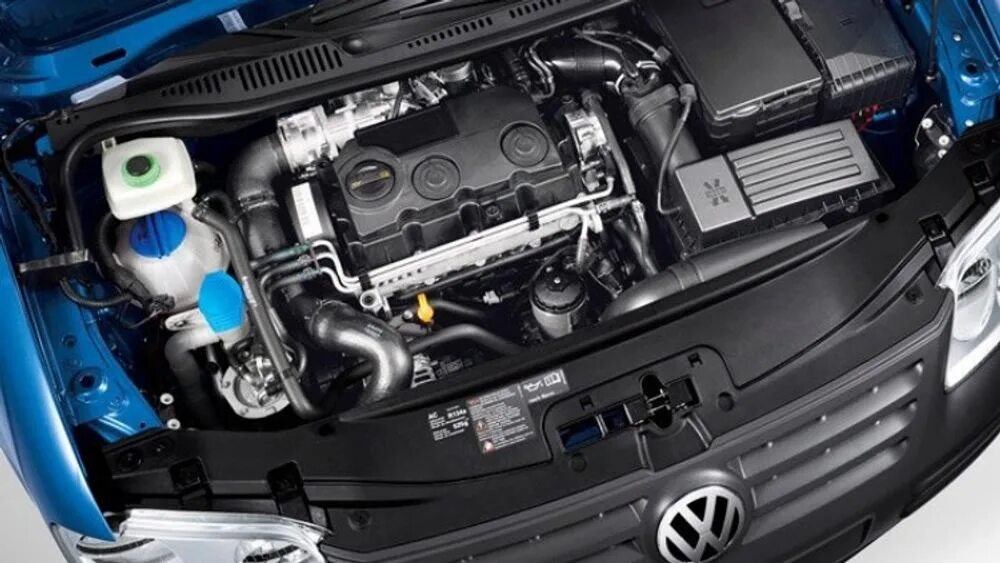 Машина 1.9 двигатель. Vw caddy 1.9 tdi. фольксваген туран моторный отсек. 2.0 tdi vw caddy под капотом. двигатель фольксваген кадди 2.0 дизель.
