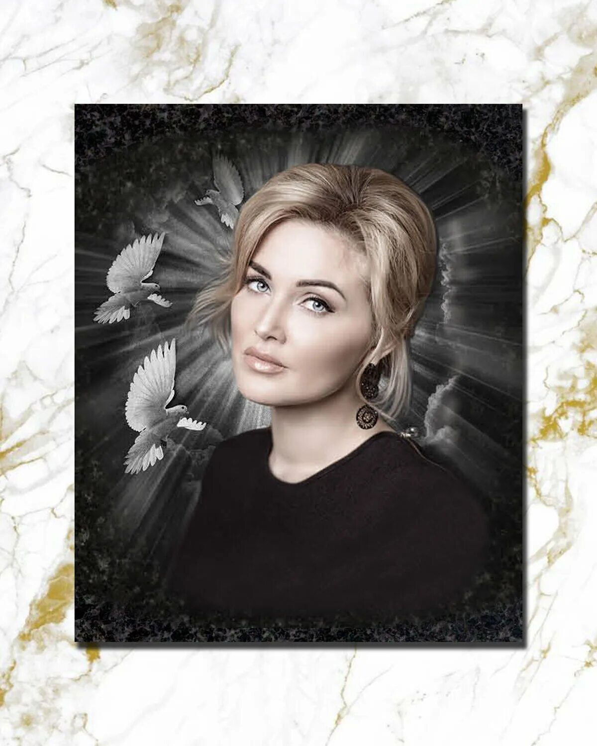 памятник с цветным портретом гранитный. цветные портреты на памятниках. гранит цветные портреты. цветная гравировка на граните. гравировка портретов на граните.