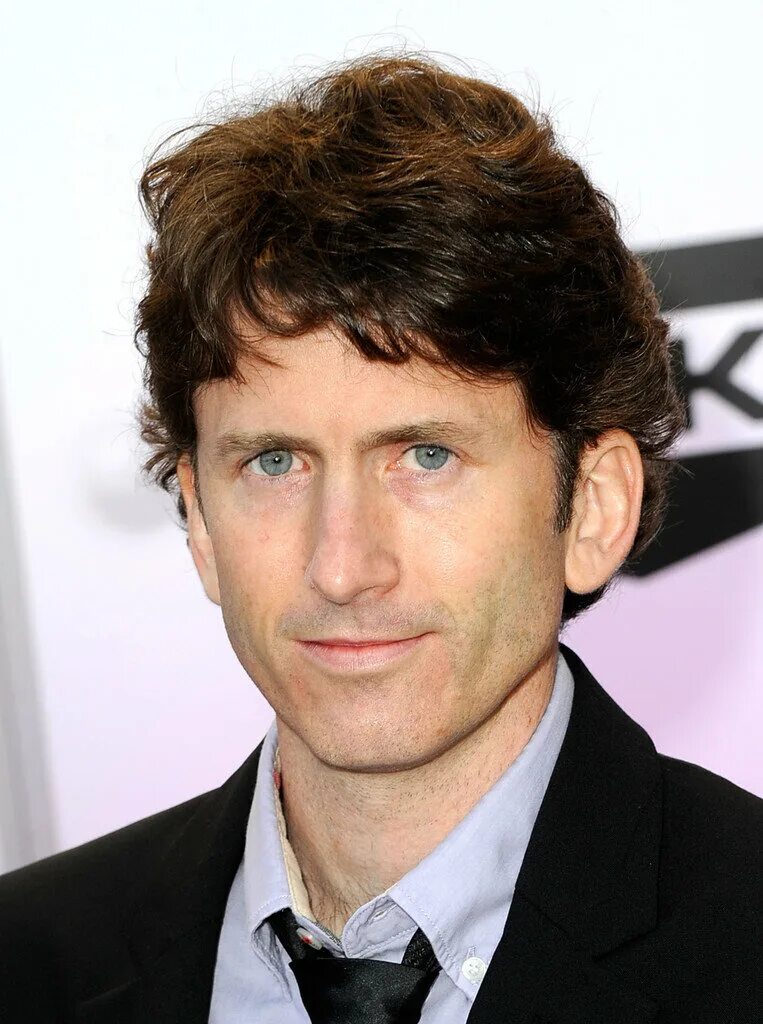 Todd howard. Тодд Говард. Bethesda Тодд Говард. Тодд Говард фото. Лицо Тодда Говарда.