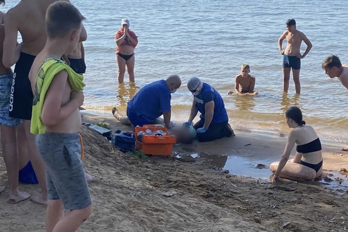 В сосногорске утонул ребенок. Купание на Волге. Тверь пляж.