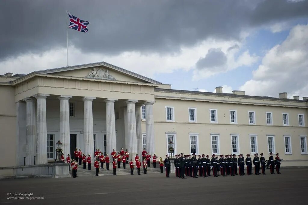 Royal military old. Сандхерстский королевский военный колледж. Королевская военная академия «сэндхерст». Академия в сандхерсте. Royal army.