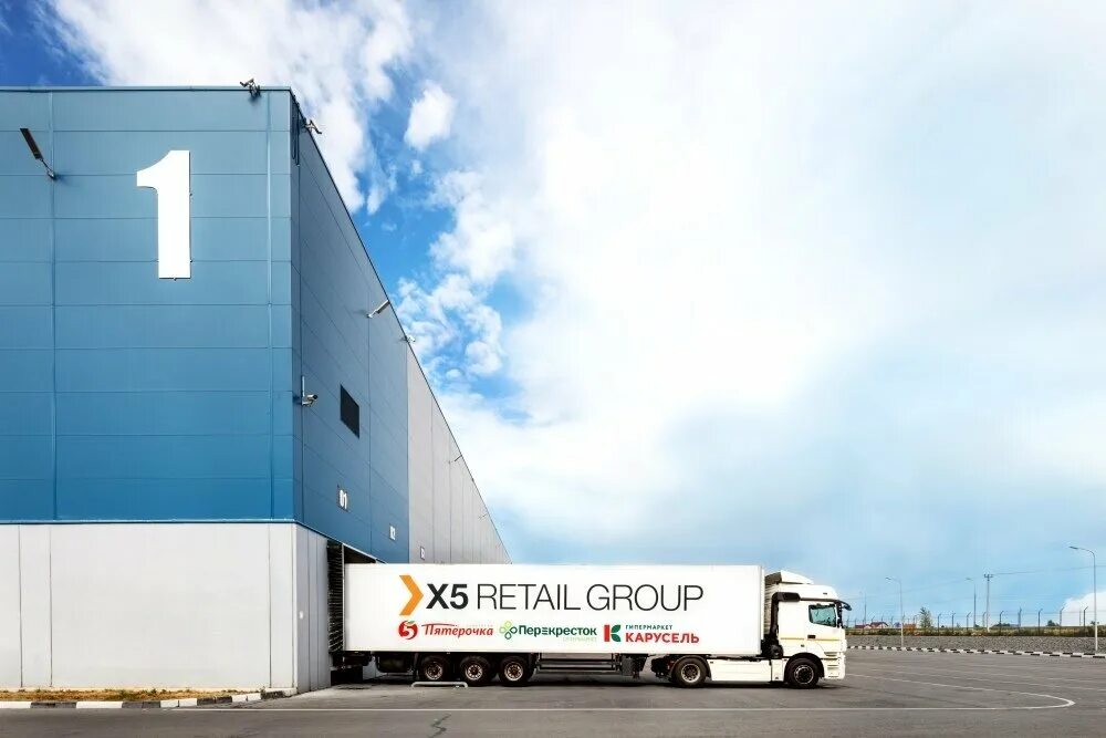 Рц х. Рц х5. рц x5 retail group. распределительный центр x5 retail group. x5 retail group машины.