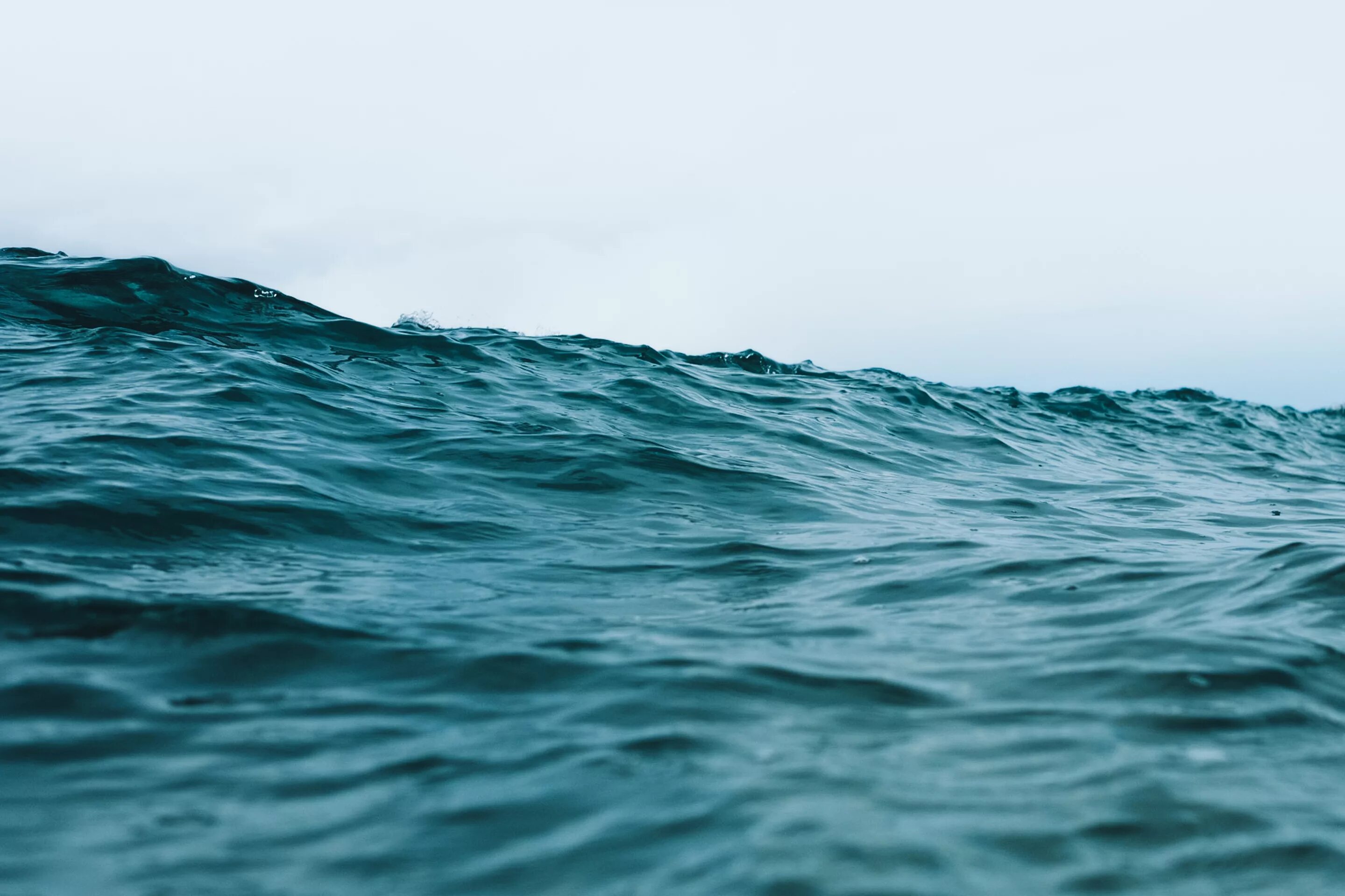 Океан. Листать океан. Море, волны. Листать океан. Синее море.