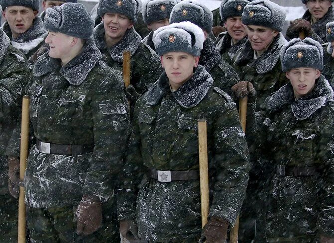 Сержант армии россии. Срочники форма. Майкоп военная часть 13714. Где срочники. Где срочники.