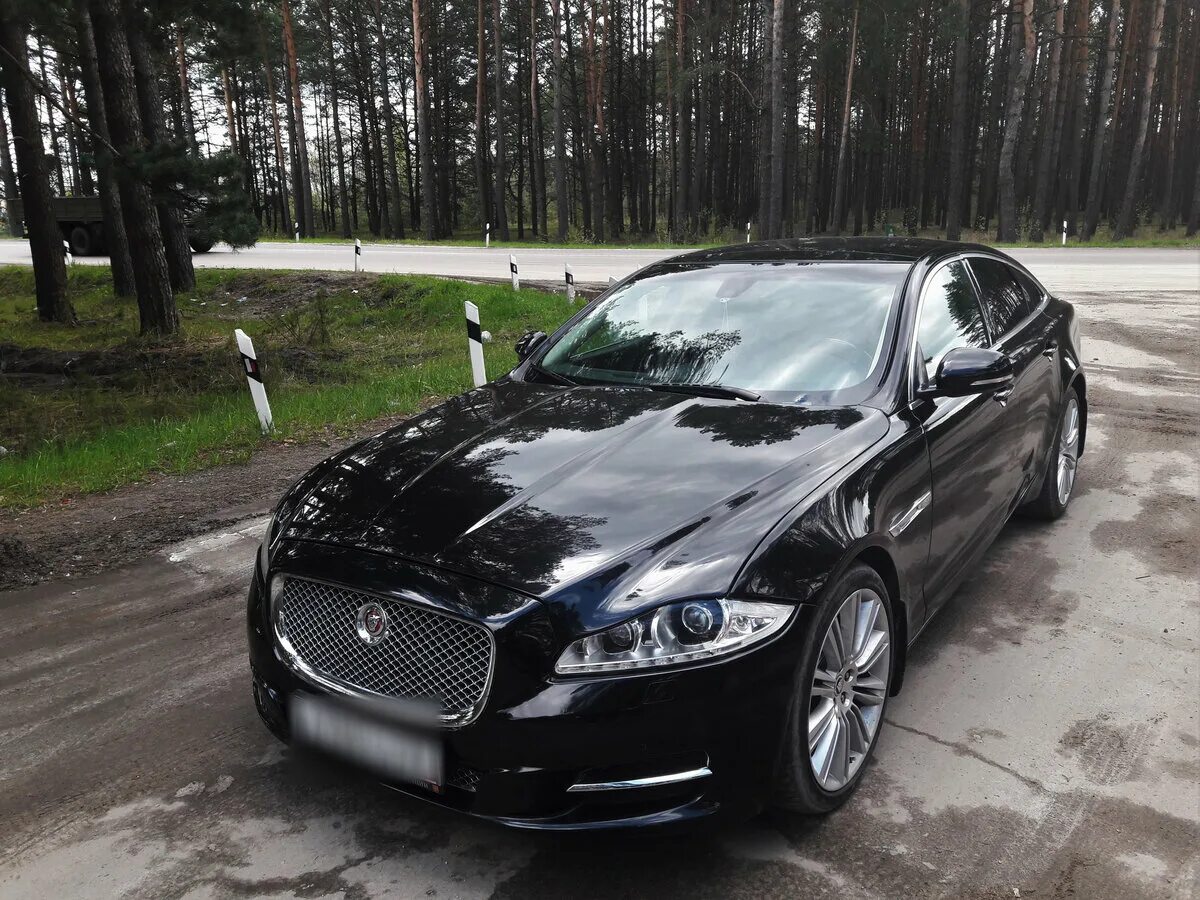 Черная машина отзывы. Ягуар XJ 351. Jaguar XJ x351 черный. Jaguar XJ 3.0 at, 2010. Jaguar XJ черный 2012.